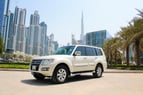 Mitsubishi Pajero (Blanco), 2021 para alquiler en Dubai 2