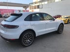 Porsche Macan (Weiß), 2021  zur Miete in Dubai 4