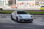 Porsche Panamera (Blanco), 2019 para alquiler en Dubai 0