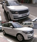 Range Rover Vogue (White), 2017 para alquiler en Dubai 2