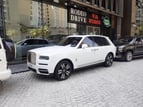 Rolls Royce Cullinan (Blanco), 2019 para alquiler en Dubai 1
