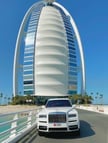 Rolls Royce Cullinan (Белый), 2020 для аренды в Абу-Даби 0