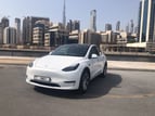 Tesla Model Y Long Range (Blanco), 2022 para alquiler en Dubai 0