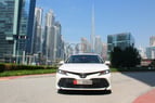 Toyota Camry (Blanc), 2019 à louer à Dubai 4