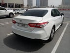 Toyota Camry (Blanc), 2020 à louer à Dubai 4