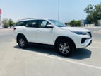 Toyota Fortuner (Weiß), 2021  zur Miete in Dubai 1