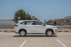 Toyota Innova (Blanco), 2024 para alquiler en Ras Al Khaimah