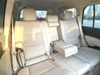 Toyota Land Cruiser (Белый), 2022 для аренды в Дубай 3