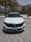 إيجار Volkswagen Jetta (أبيض), 2022 في دبي 2