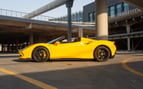 Ferrari F8 Tributo Spyder (Желтый), 2022 для аренды в Дубай 1
