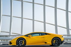 Lamborghini Huracan Coupe (Amarillo), 2019 para alquiler en Dubai 2