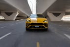 Lamborghini Urus (Giallo), 2020 in affitto a Abu Dhabi 0