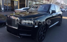 Black Rolls Royce Cullinan, 2020