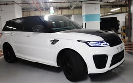 Blanc Range Rover Sport SVR, 2021