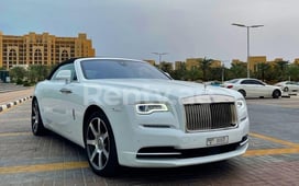 أبيض Rolls Royce Dawn, 2018