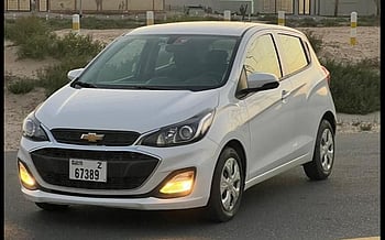 在迪拜 租 Chevrolet Spark (白色), 2020
