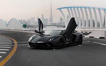 Lamborghini Aventador Roadster (Schwarz), 2018  zur Miete in Dubai