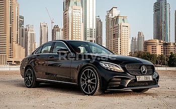 إيجار Mercedes C300 (أسود), 2020 في دبي