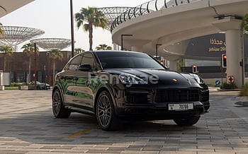 Porsche Cayenne coupe S (Noir), 2022 à louer à Dubai