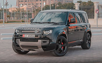 Range Rover Defender (Noir), 2023 à louer à Abu Dhabi
