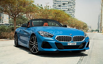 BMW Z4 (Blau), 2021 zur Miete in Dubai