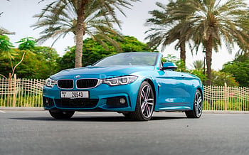 BMW 430i  cabrio (Azul), 2020 para alquiler en Dubai