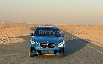 BMW X1 M (Azul), 2020 para alquiler en Dubai