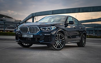 BMW X6 M-kit (Dunkelblau), 2022  zur Miete in Dubai