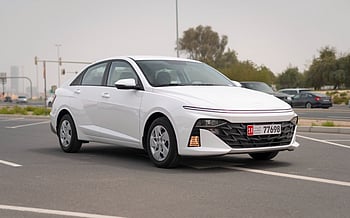 Hyundai Accent (Blanc), 2024 à louer à Sharjah