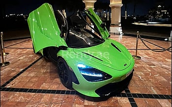 إيجار McLaren 720 S (أخضر), 2018 في دبي