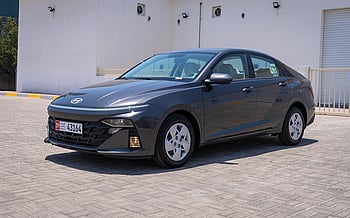 Hyundai Accent (Grise), 2024 à louer à Abu Dhabi