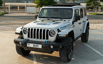 Jeep Wrangler Rubicon (Argent), 2022 à louer à Dubai