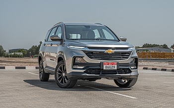 Chevrolet Captiva (Zilver), 2024 te huur in Dubai