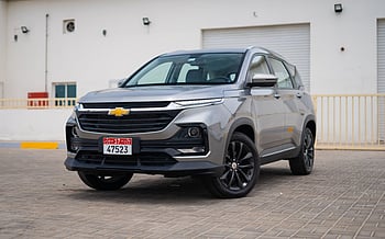 Chevrolet Captiva (Zilver), 2024 te huur in Ras Al Khaimah