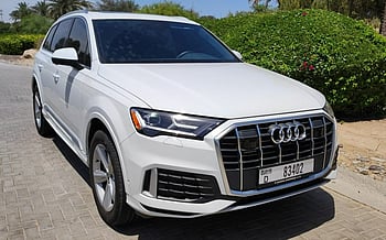 Audi Q7 (Weiß), 2022  zur Miete in Dubai