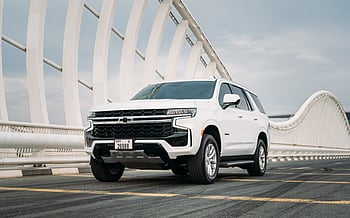 Chevrolet Tahoe (Blanco), 2023 para alquiler en Dubai
