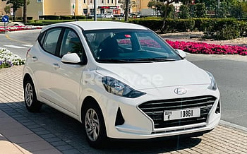 Hyundai i10 (Weiß), 2023  zur Miete in Dubai