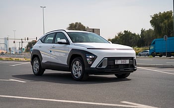 Hyundai Kona (Weiß), 2024  zur Miete in Dubai