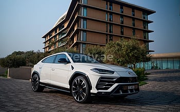 Lamborghini Urus (Blanco), 2020 para alquiler en Dubai