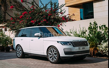 Range Rover Vogue (Blanco), 2020 para alquiler en Dubai