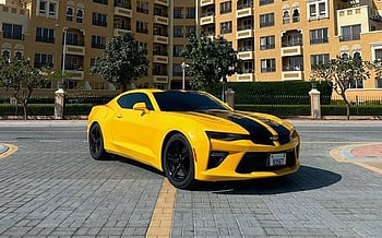 在哈伊马角租车 租 Chevrolet Camaro (黄色), 2019
