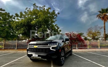 Noir Chevrolet Tahoe, 2022 à louer à Dubaï