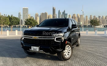 Negro Chevrolet Tahoe, 2022 en alquiler en Dubai