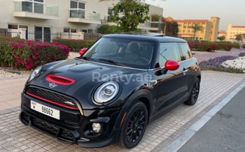 Black Mini Cooper, 2019 for rent in Dubai