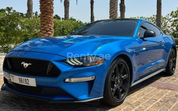 蓝色 Ford Mustang GT Premium V8, 2020 在迪拜出租