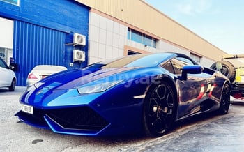 蓝色 Lamborghini Huracan Spyder, 2020 迪拜汽车租凭