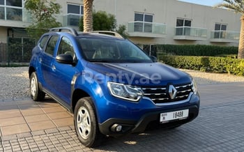 Blau Renault Duster, 2021 für Miete in Dubai
