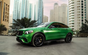 verde Mercedes GLC 63s, 2020 noleggio a Dubai