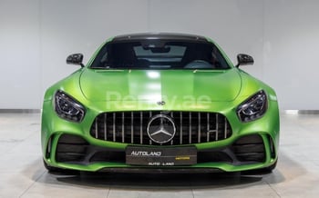 绿色 Mercedes GTR, 2018 迪拜汽车租凭