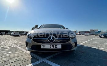 اللون الرمادي Mercedes A 220, 2019 للإيجار في دبي